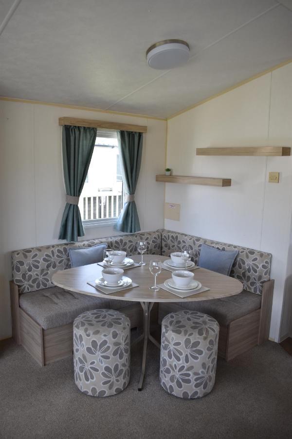 The Salsa Attractive Accomodation At Tattershall Lakes Bagian luar foto