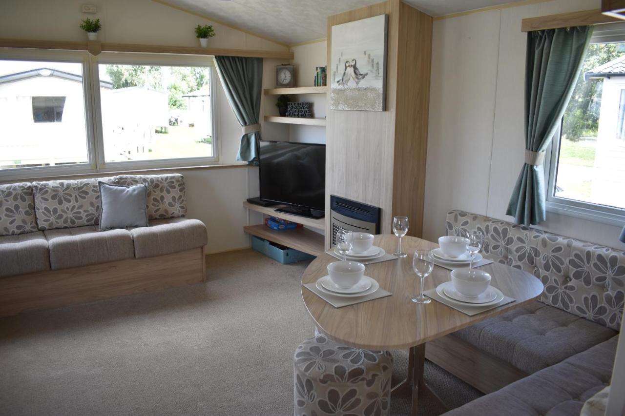 The Salsa Attractive Accomodation At Tattershall Lakes Bagian luar foto