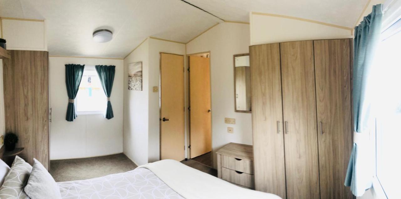 The Salsa Attractive Accomodation At Tattershall Lakes Bagian luar foto