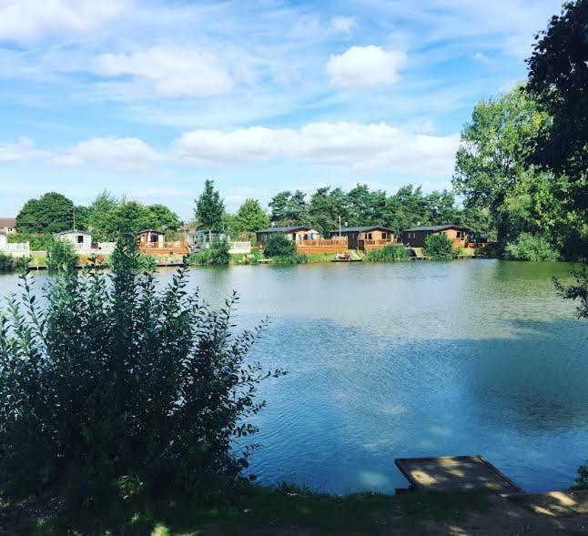 The Salsa Attractive Accomodation At Tattershall Lakes Bagian luar foto